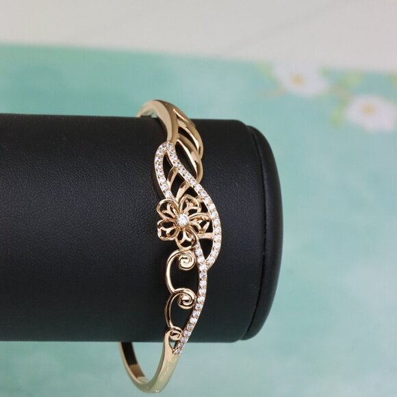 Elegant Floral Design Rose Gold Bangle with Crystal Accents, XPBL0592 - Picture 6 of 12